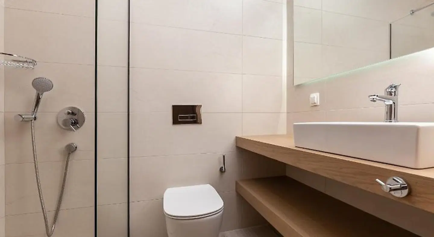 Sirocco Hotel Badezimmer