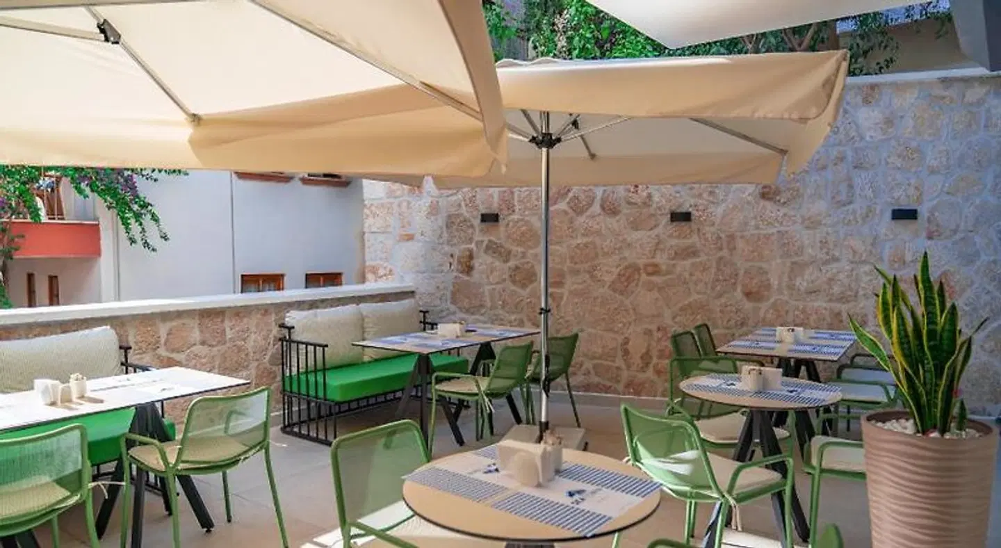 Seatown Hotel Terrasse