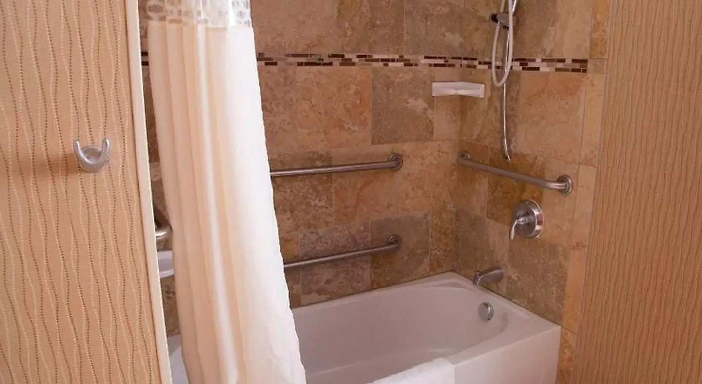 Hampton Inn & Suites Dickinson Badezimmer