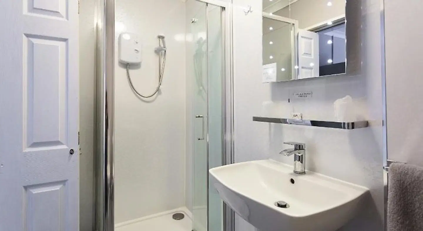 Sandcliff Hotel Badezimmer