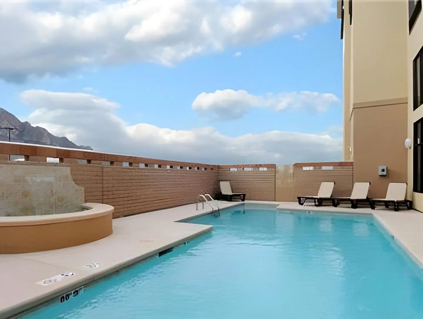 Holiday Inn Express & Suites Oro Valley-Tucson North by IHG HEALTH_BEAUTY