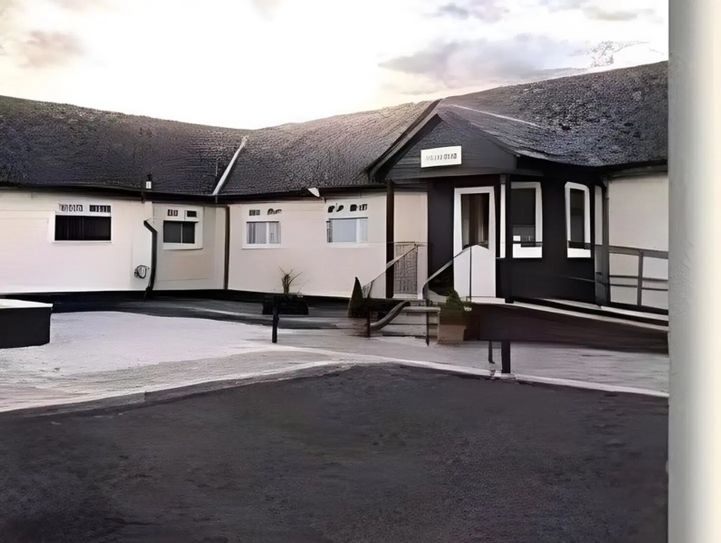 Sky Lodge EXTERIOR