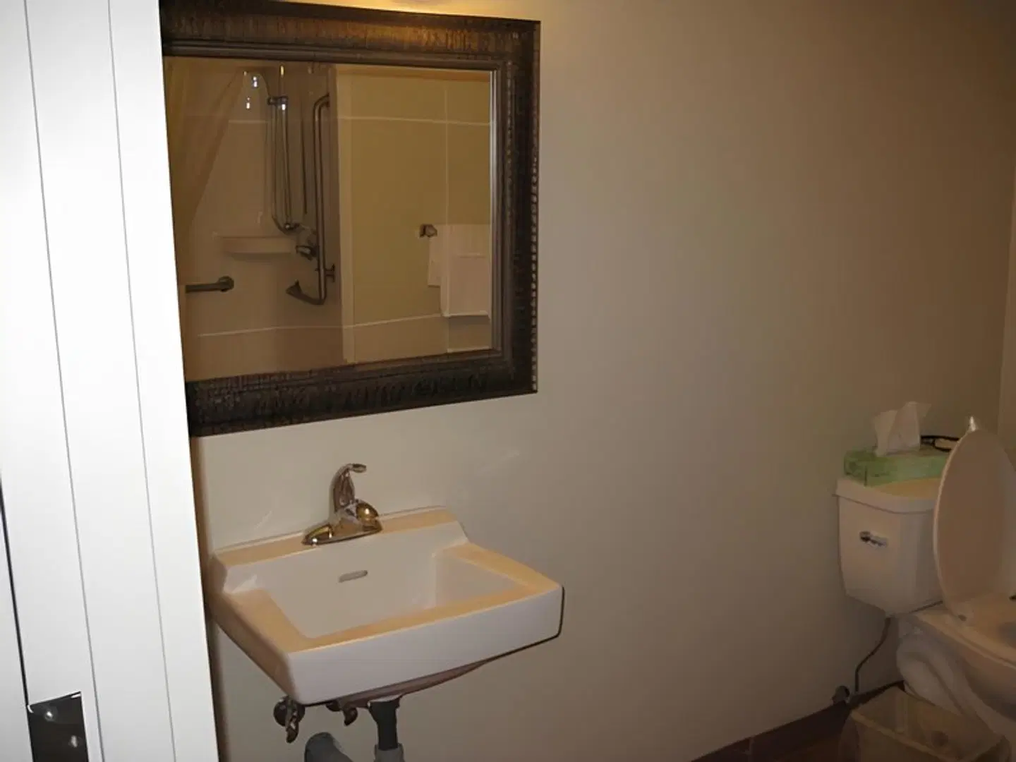 Valley Inn Motel ROOM_EXAMPLE