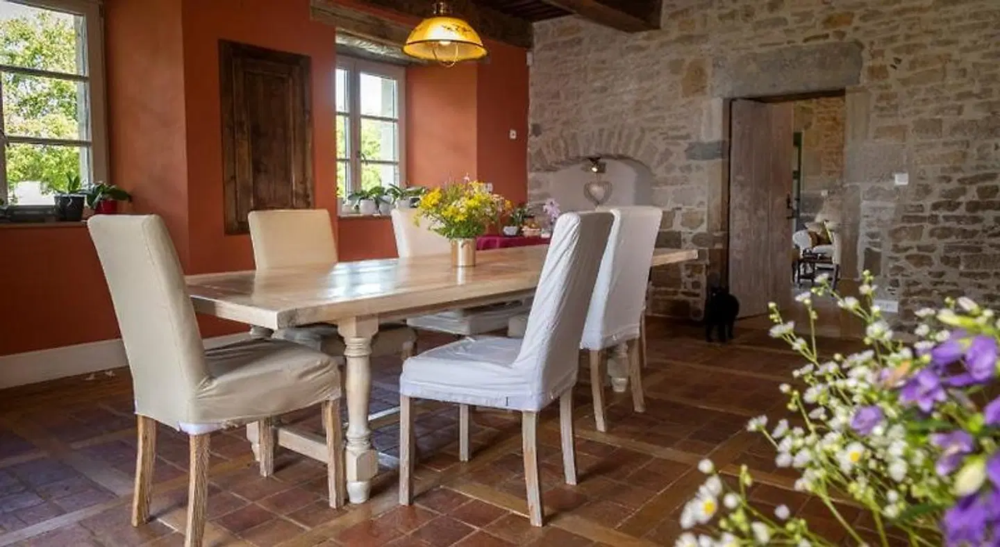 Le relais des deux tours Terrasse