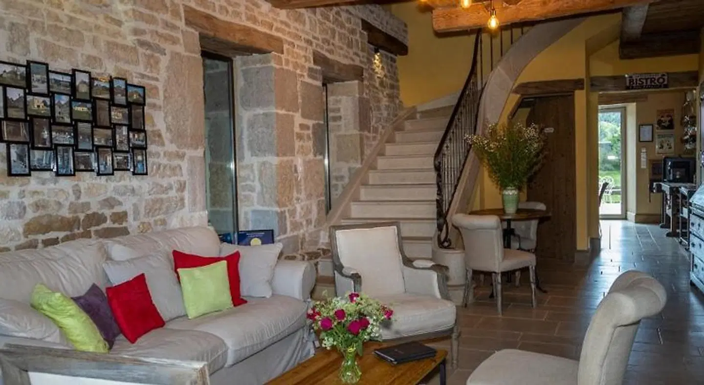 Le relais des deux tours Terrasse