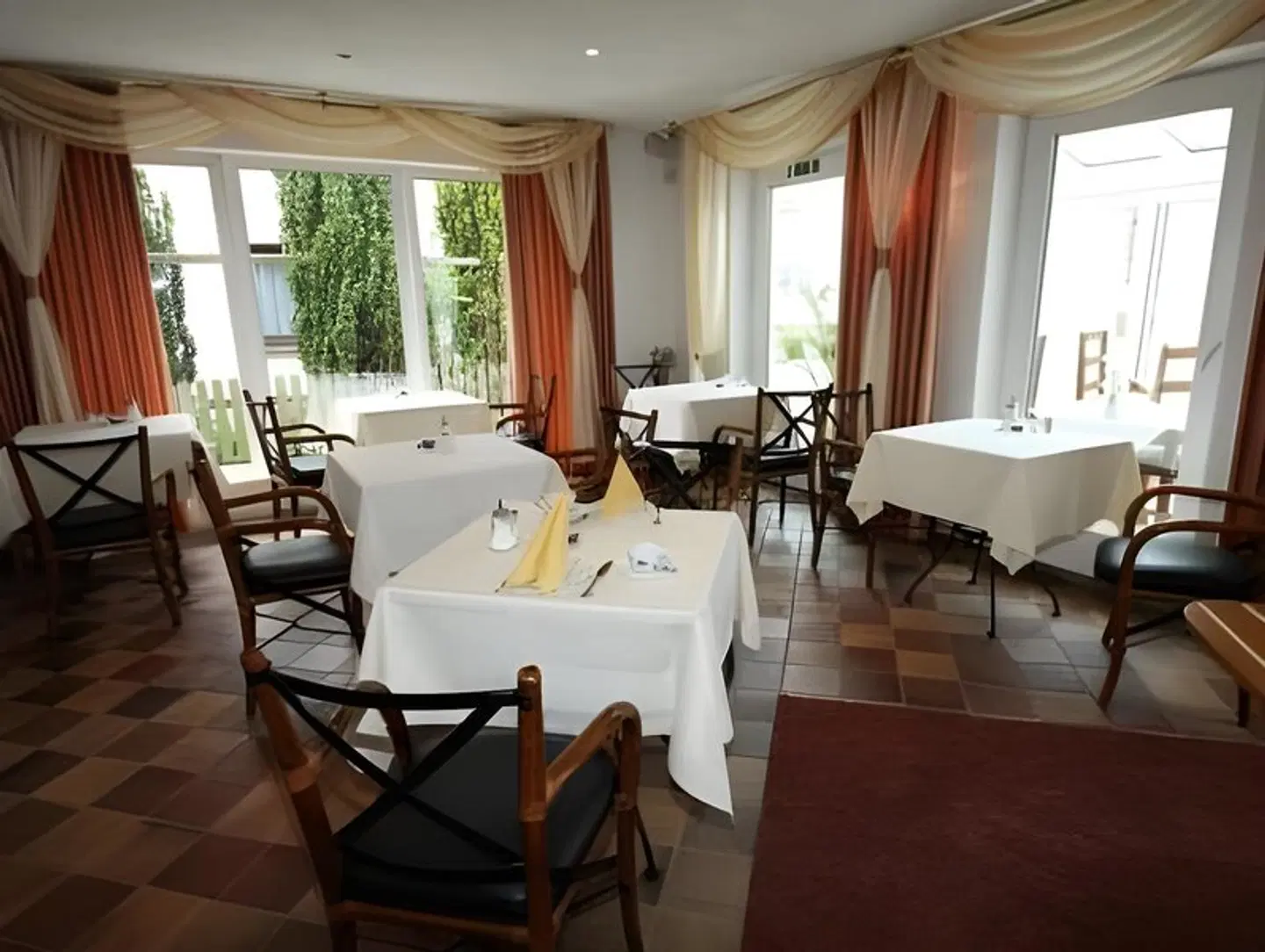 Chalet Restaurant