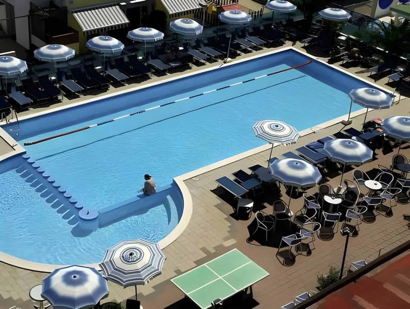 Lungomare OUTDOOR_POOL