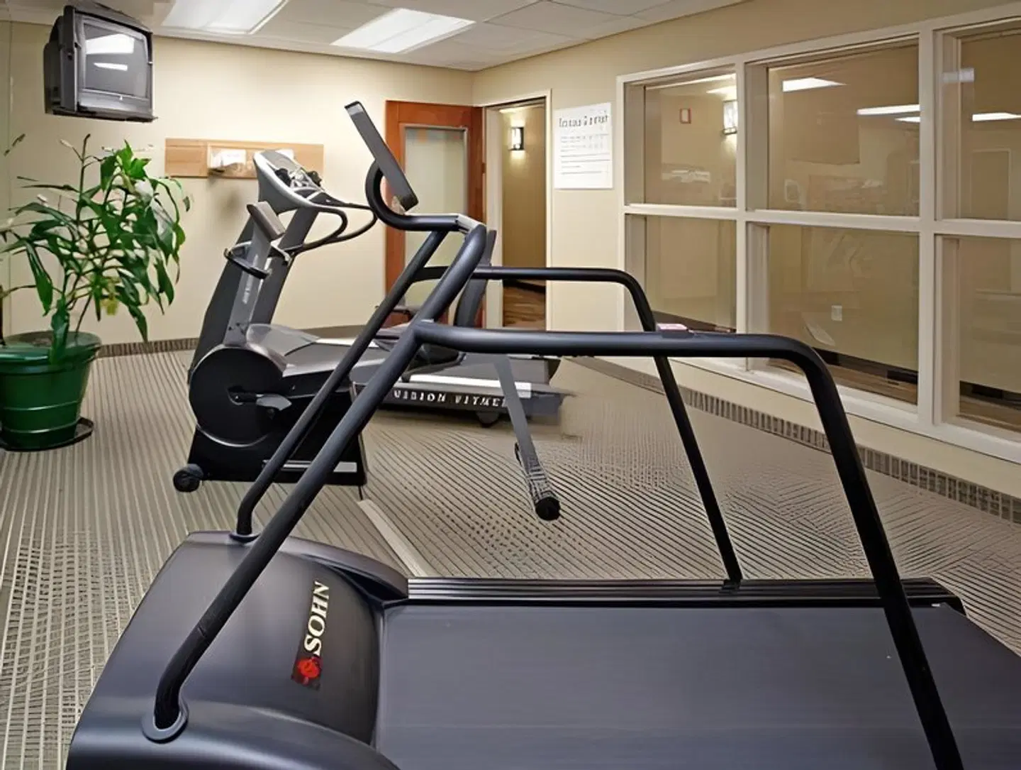 Holiday Inn Express Chapel Hill by IHG SPORTS_AND_LEISURE