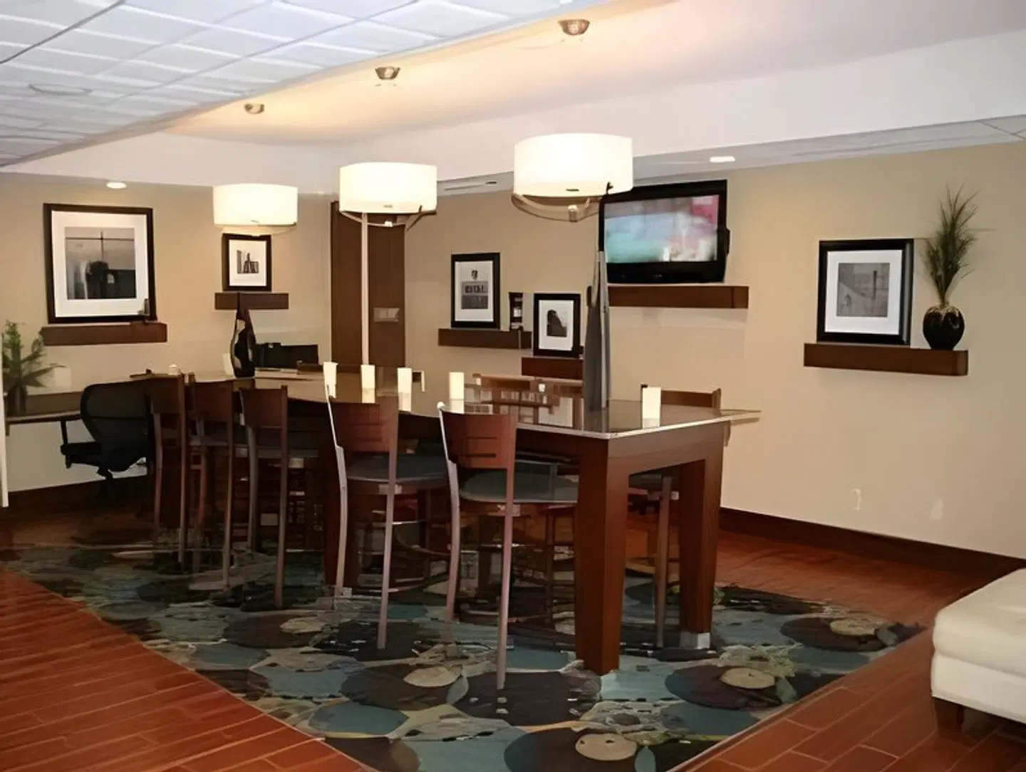 Hampton Inn Port Huron Bar