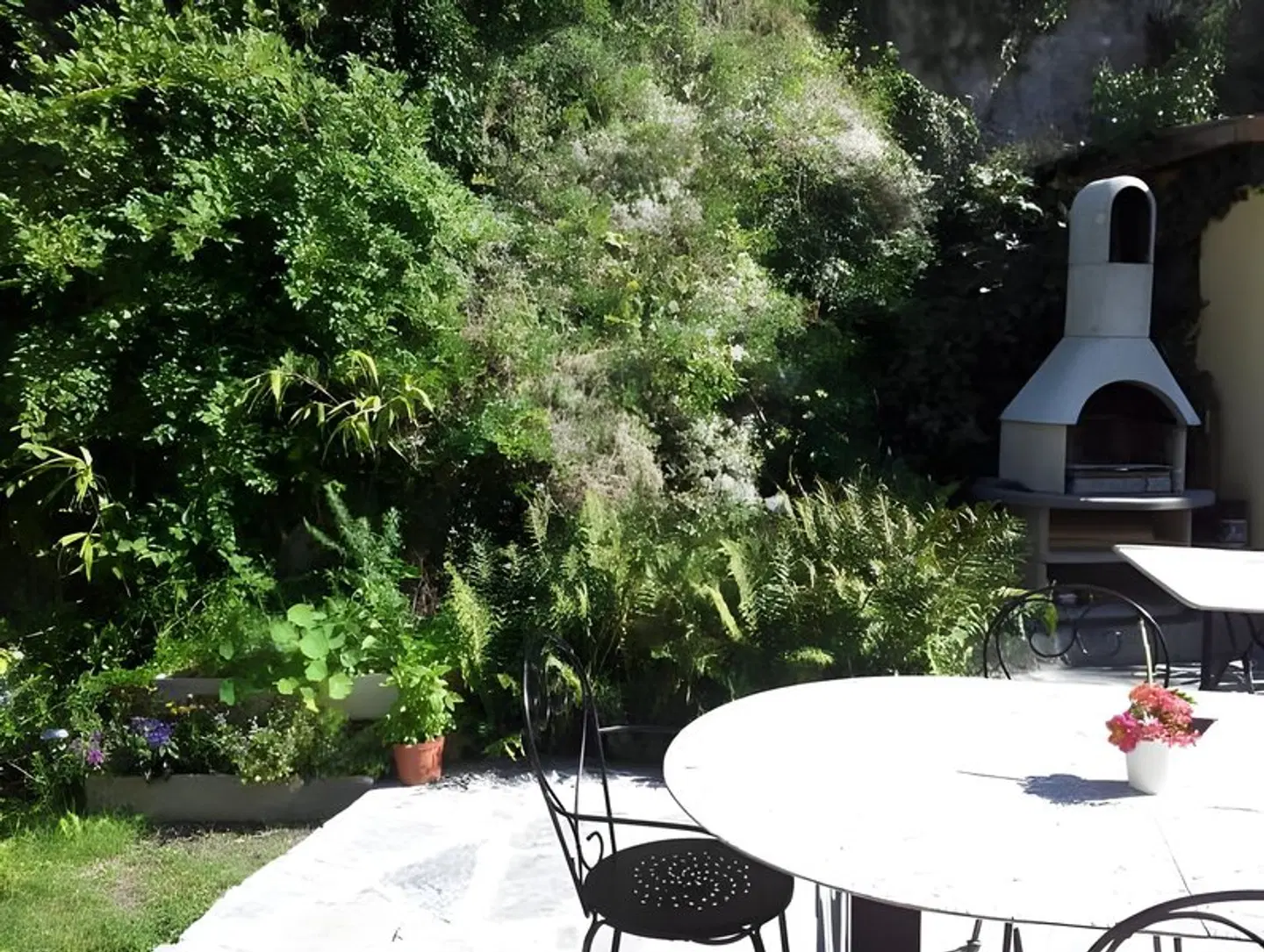 Le Merle Châtelain Terrasse