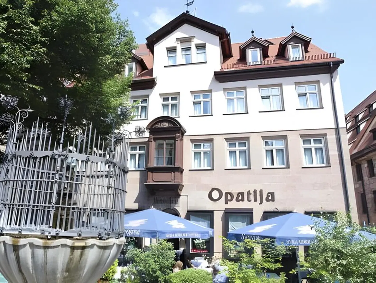 Hotel Hauser EXTERIOR