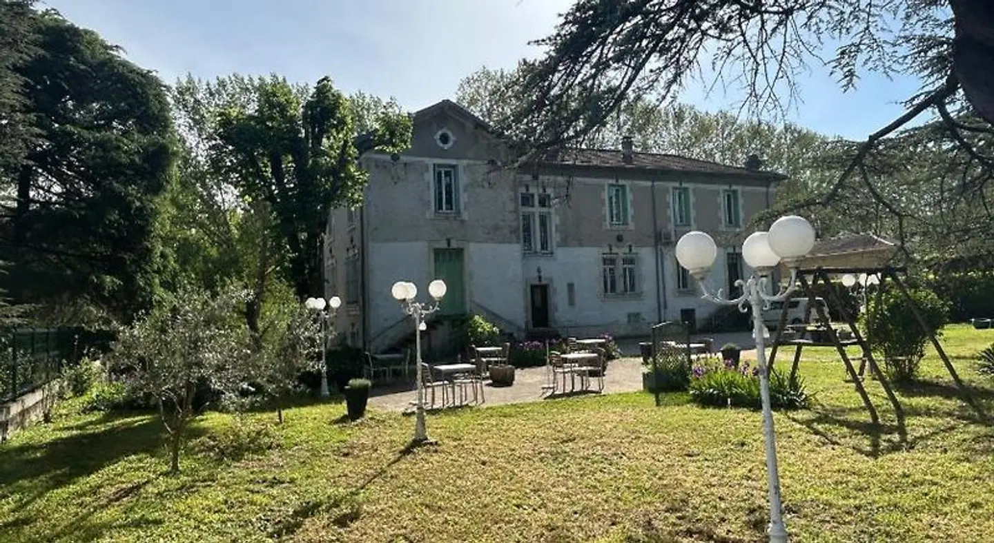 Le Parc aux Cedres EXTERIOR