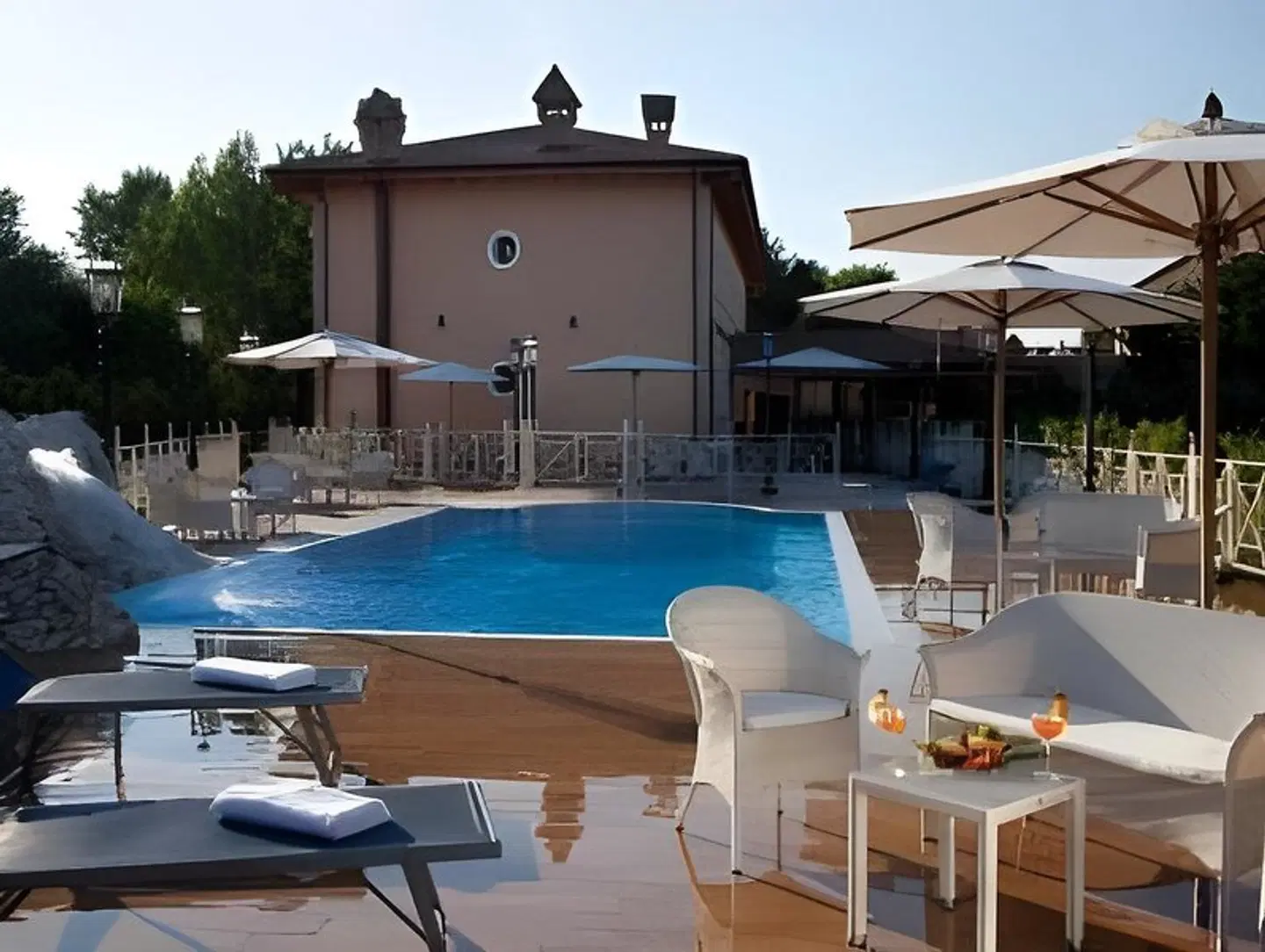 Piccolo Borgo OUTDOOR_POOL