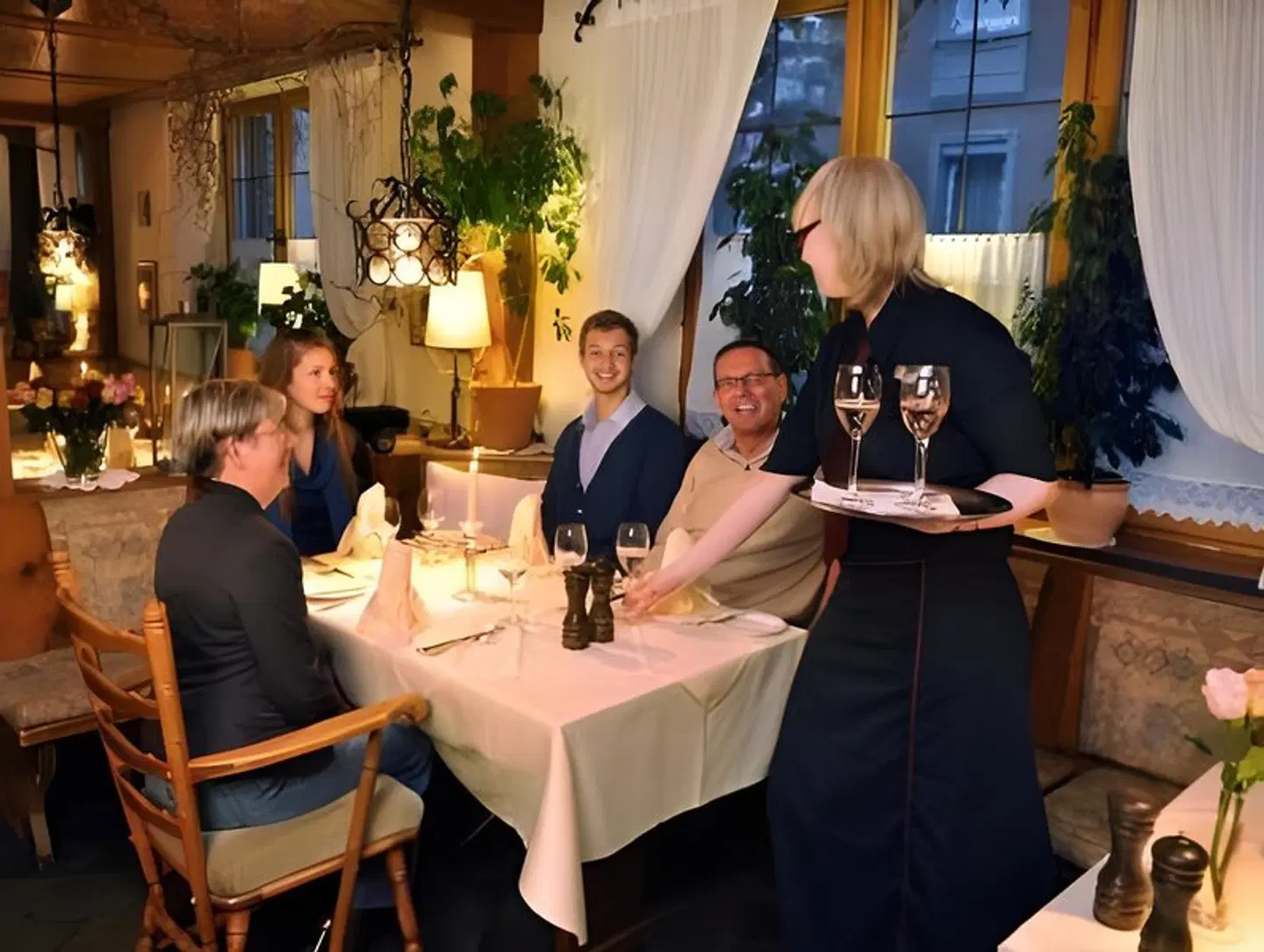 Hotel Hohenstaufen PEOPLE