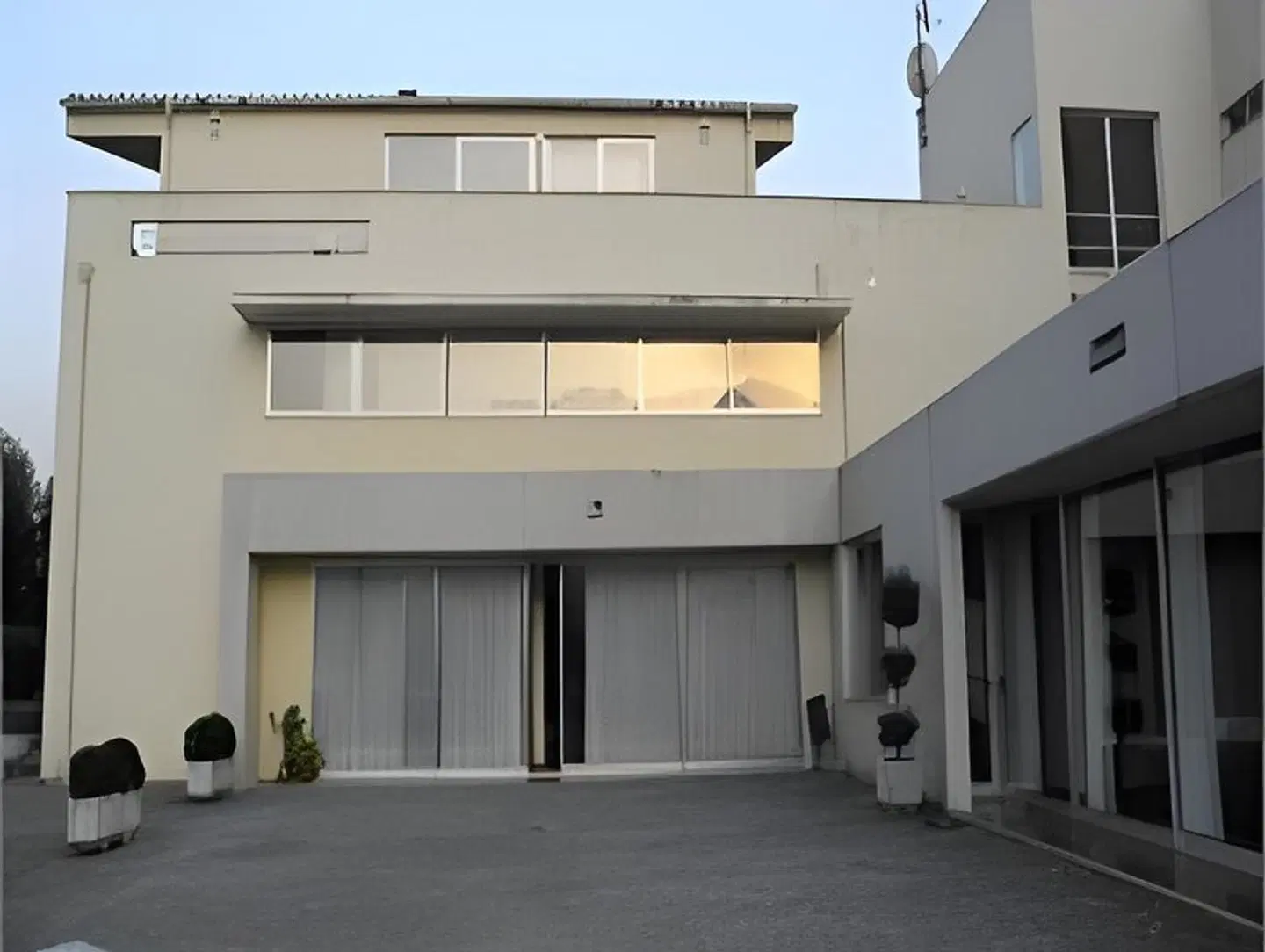 Eco Salvador EXTERIOR