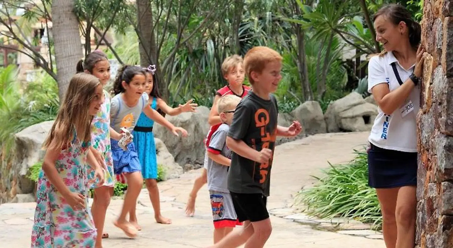 Centara Grand Mirage Beach Resort Pattaya PEOPLE