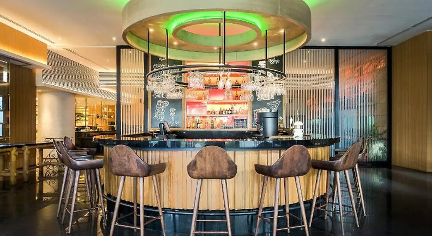 Centara Grand Mirage Beach Resort Pattaya Bar