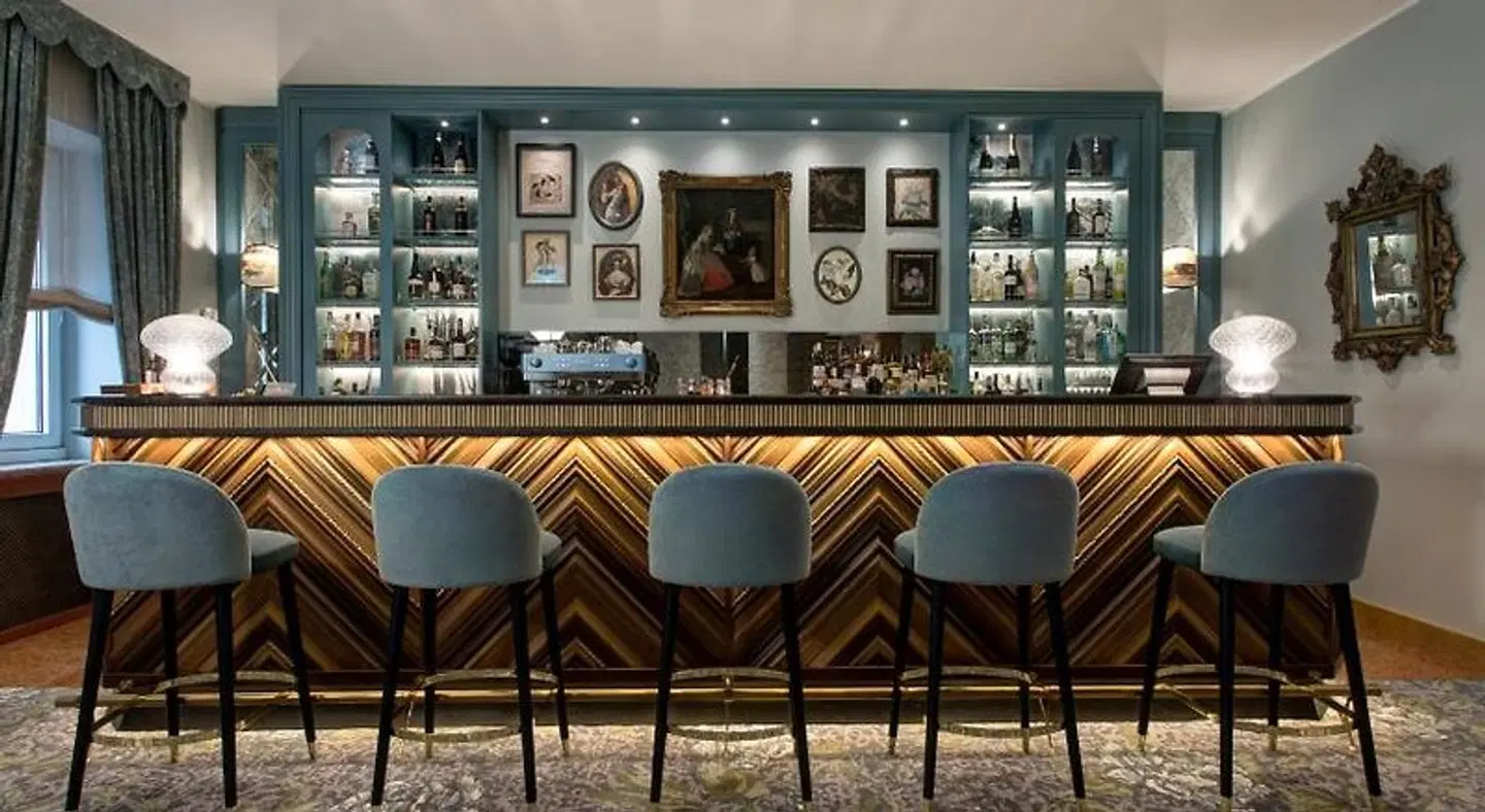 Grand Hotel Des Arts Bar