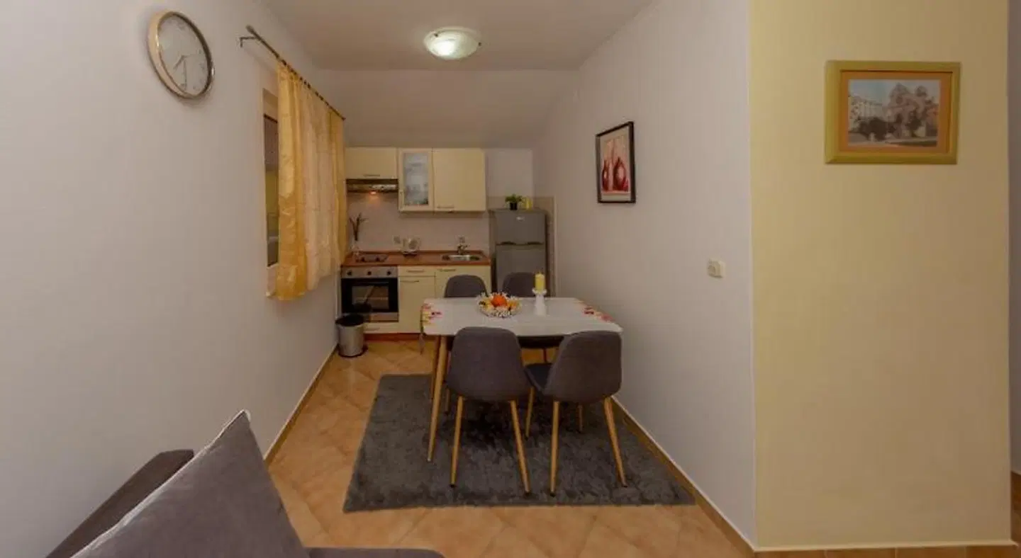 Apartments Vesna ROOM_EXAMPLE