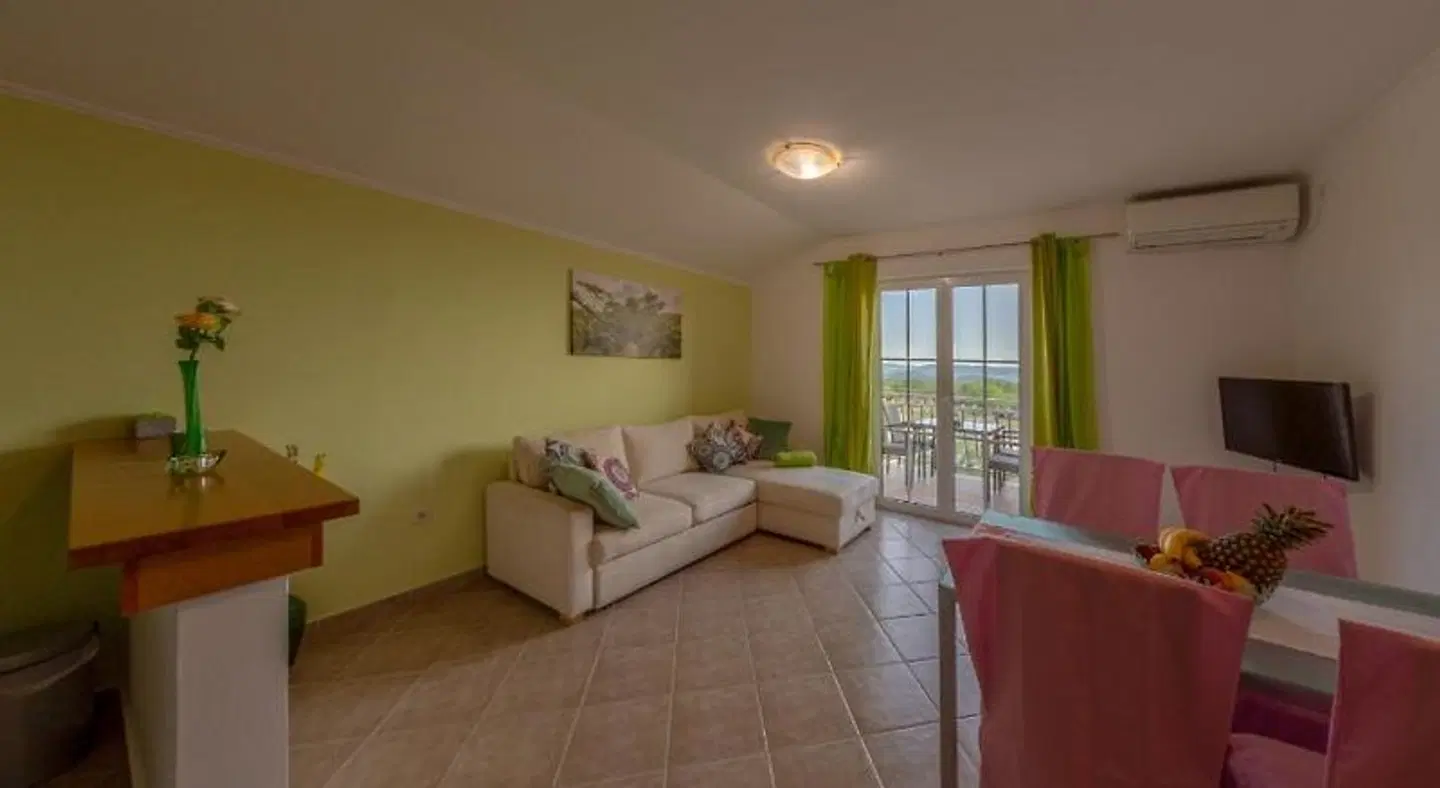 Apartments Vesna ROOM_EXAMPLE