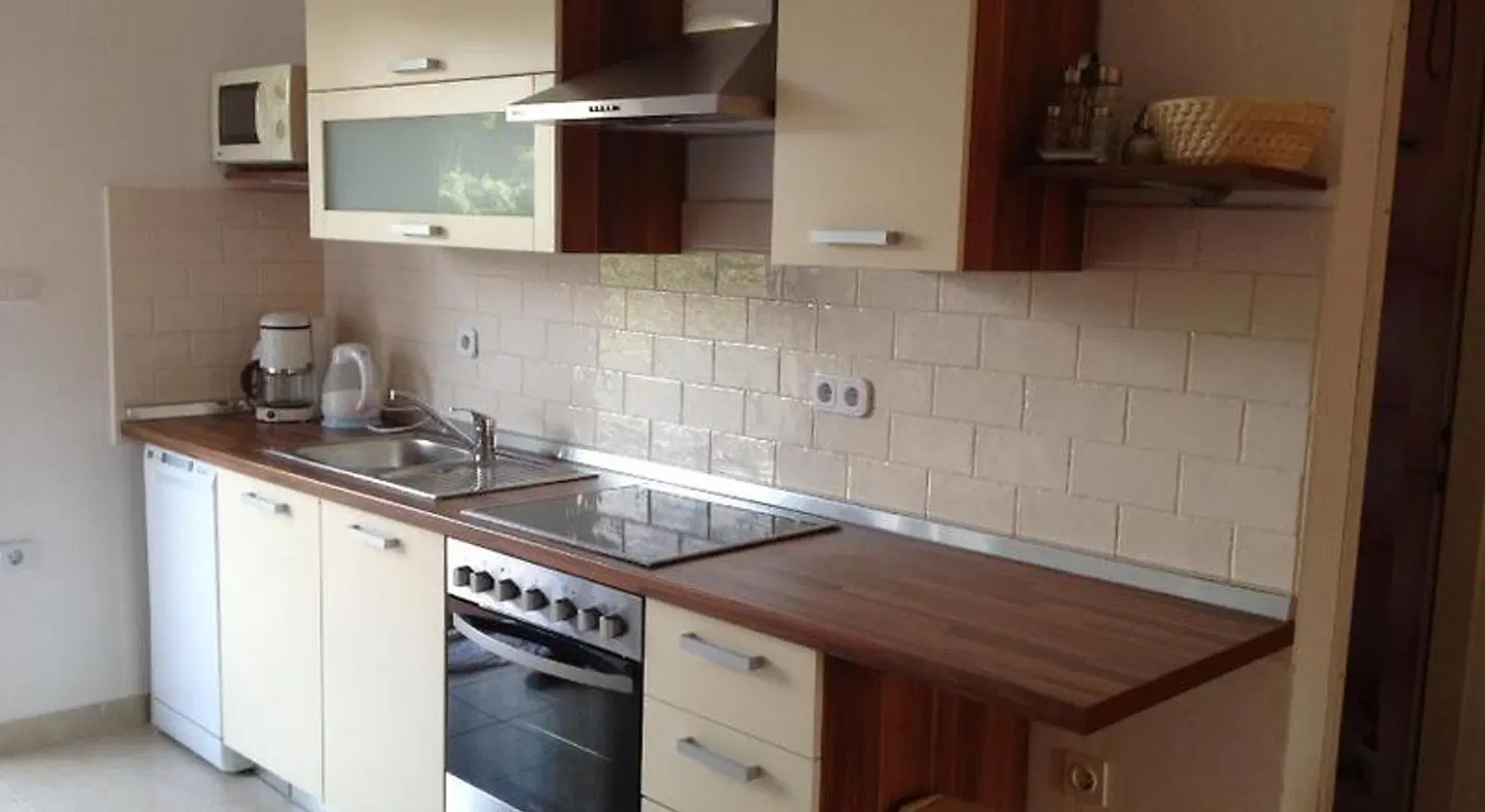 L&L Apartments ROOM_EXAMPLE