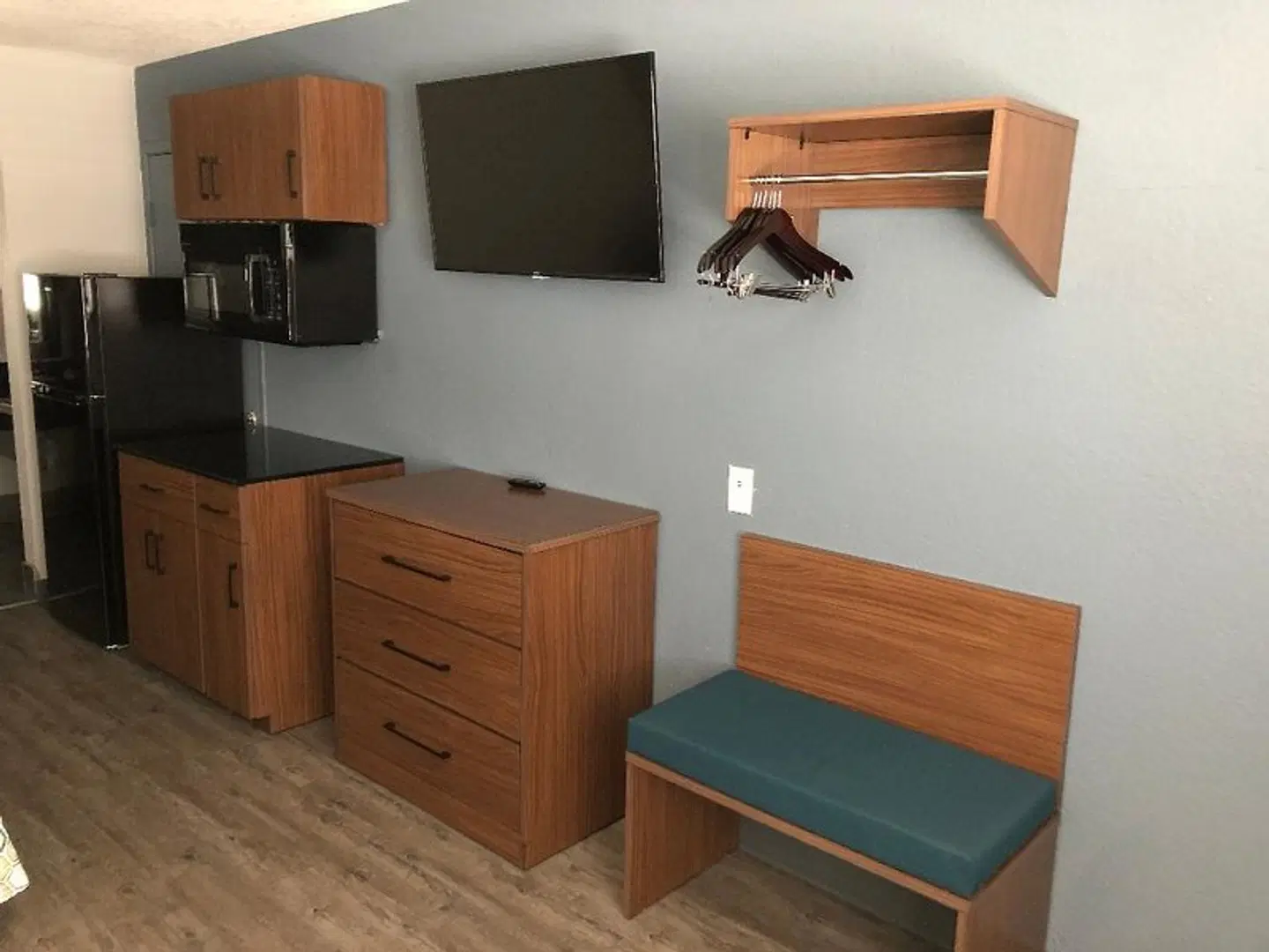 HomeTowne Studios by Red Roof San Antonio E - near AT&T Center ROOM_EXAMPLE