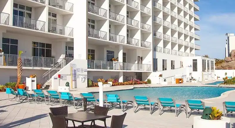 Holiday Inn Express & Suites Panama City Beach - Beachfront by IHG – Hotelfoto