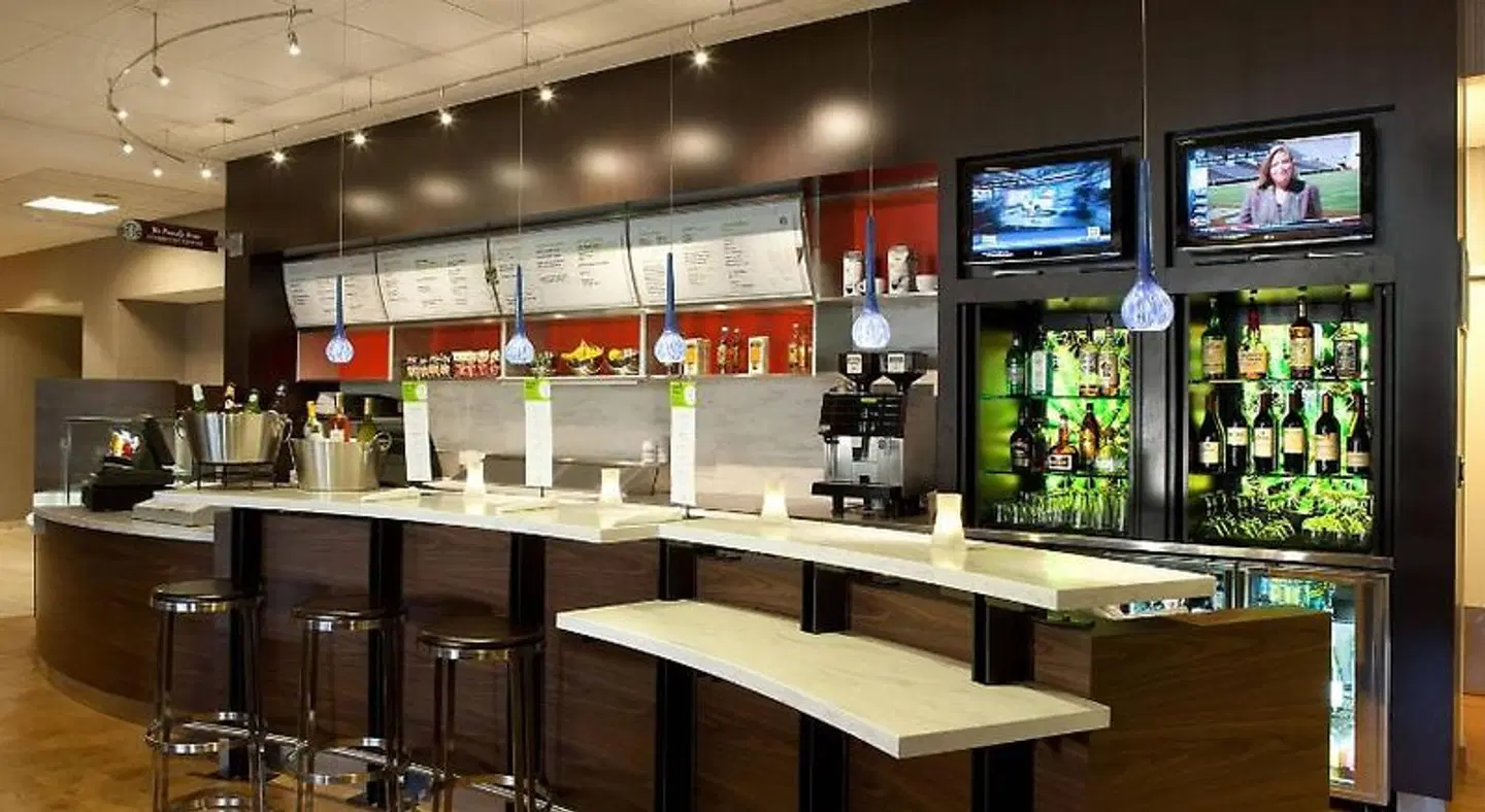 Courtyard by Marriott Houston Downtown/Convention Center Bar