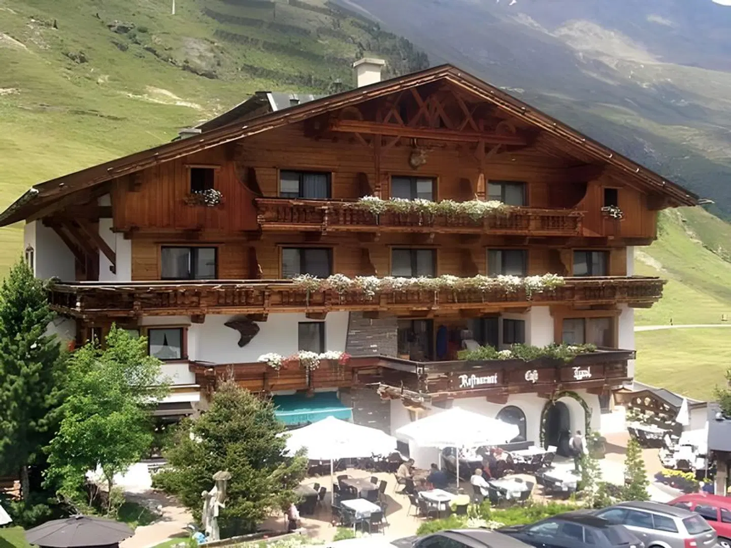 Hotel Alt Vent EXTERIOR