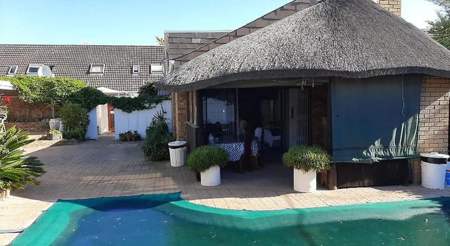 Vergenoegd Guesthouse EXTERIOR