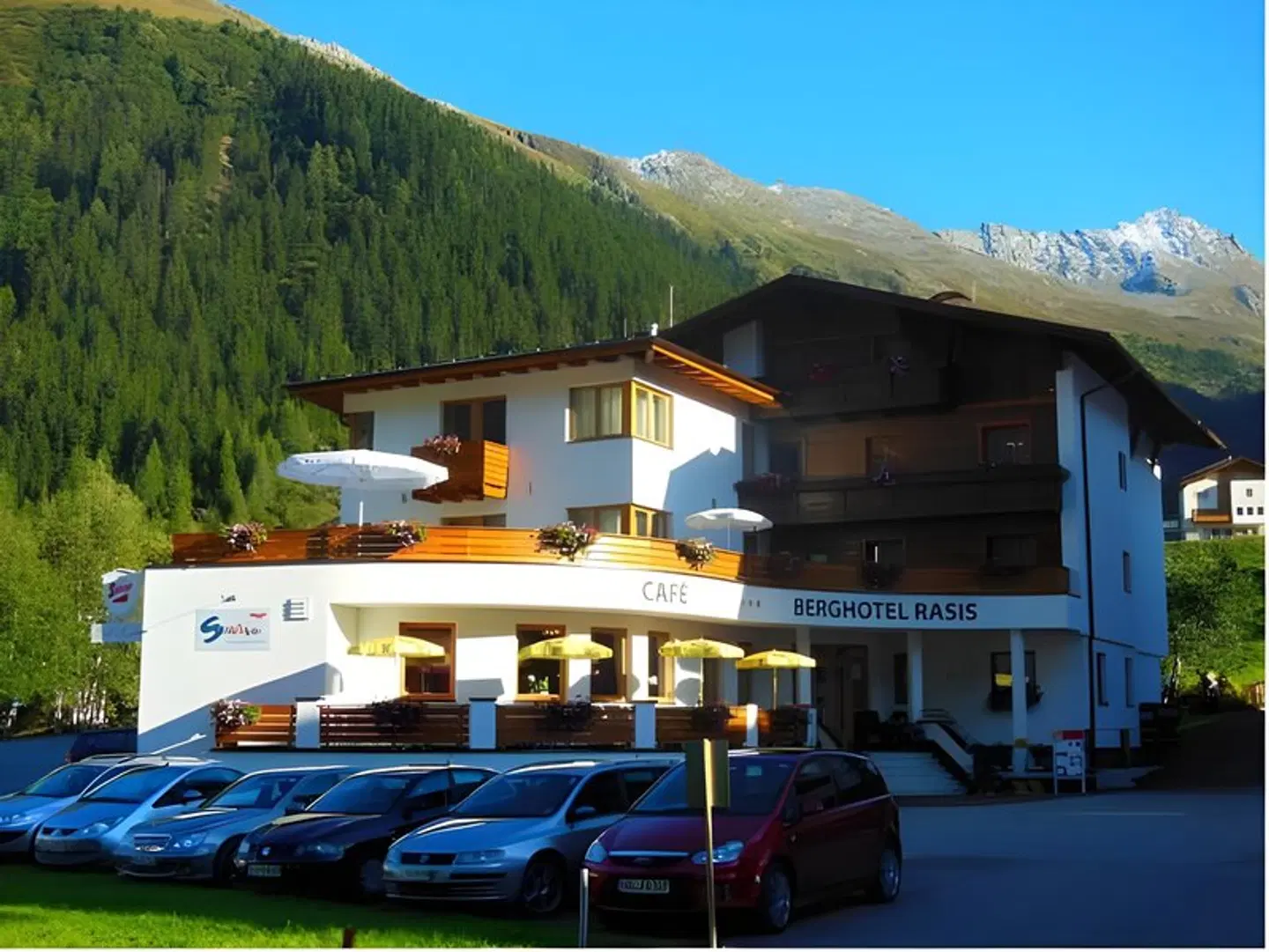 Berghotel Rasis EXTERIOR