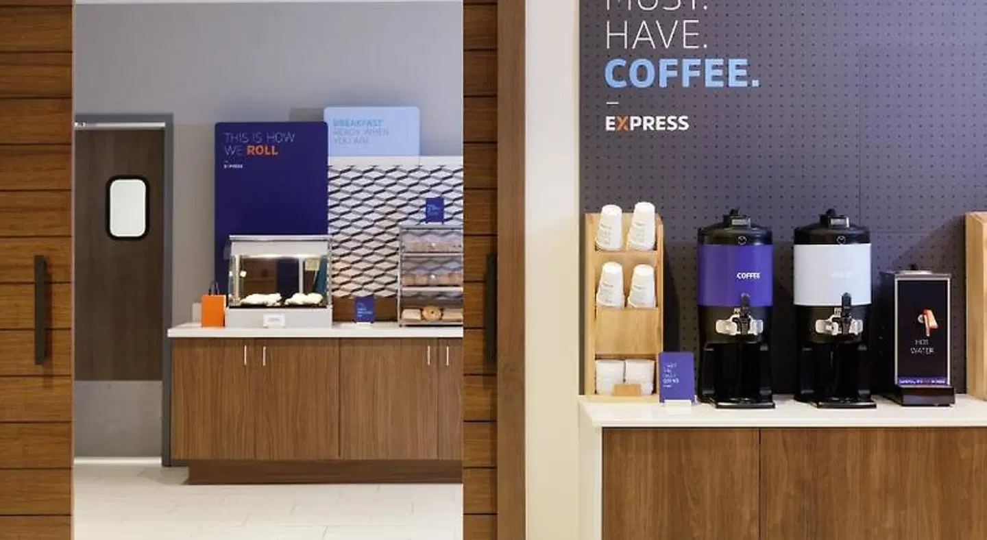 Holiday Inn Express Tyler South University Area by IHG LOUNGE_LOBBY