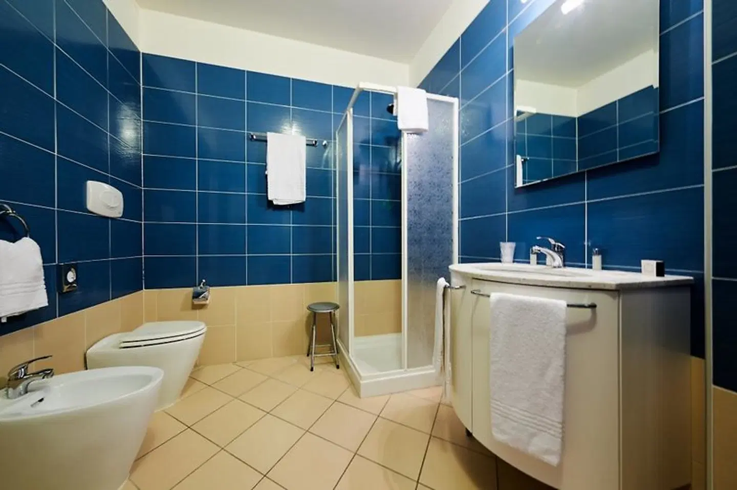 Bolgheri Marina Resort Badezimmer