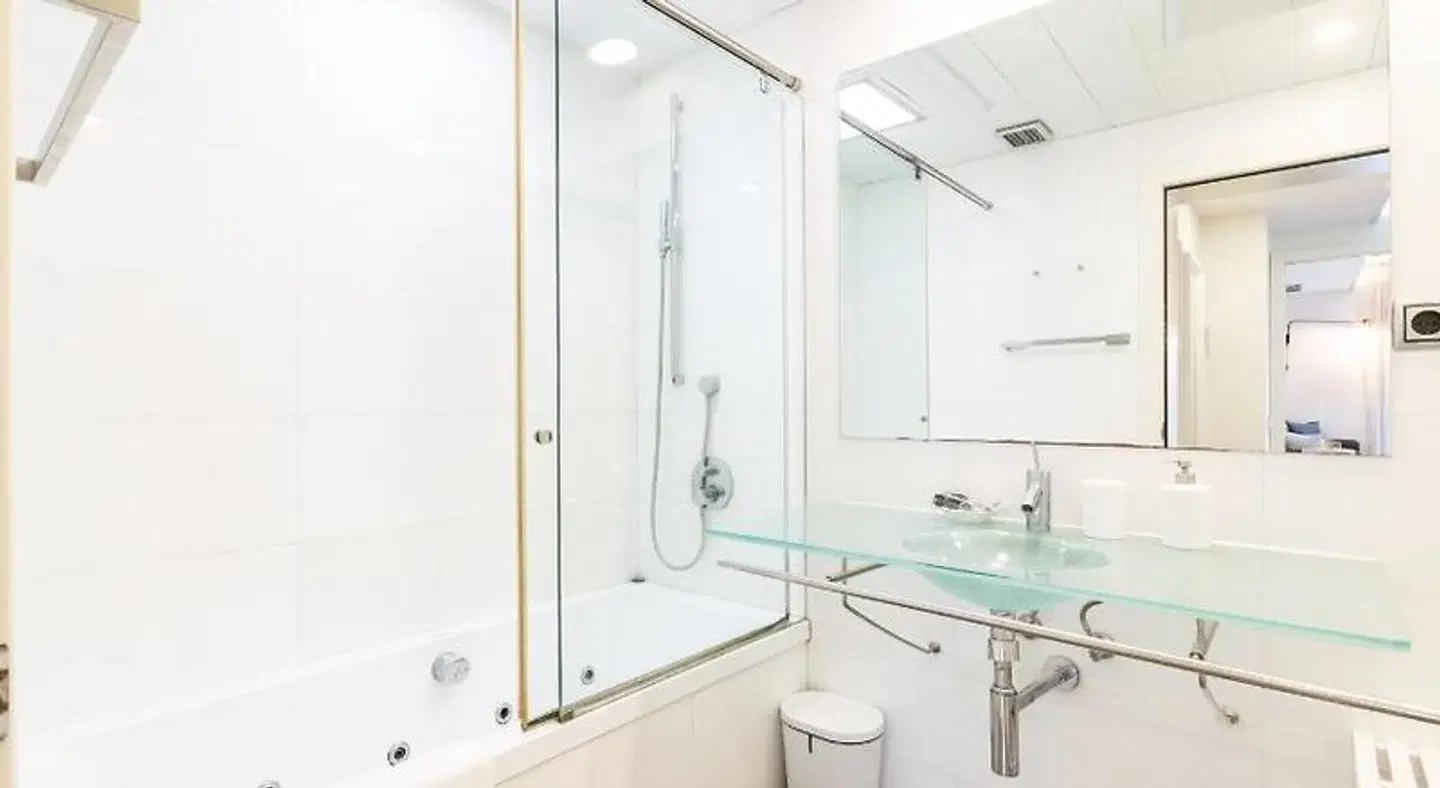 Placa Catalunya Central Apartments by Unique Rentals Badezimmer