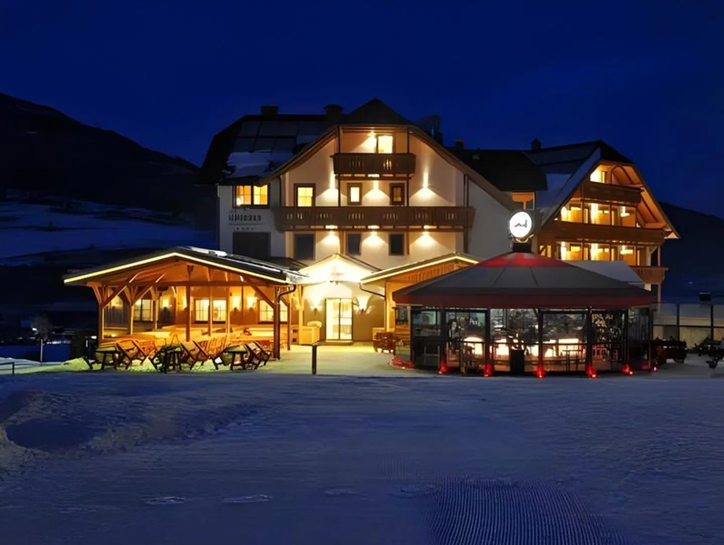 Grizzly Sport & Familien Resort EXTERIOR