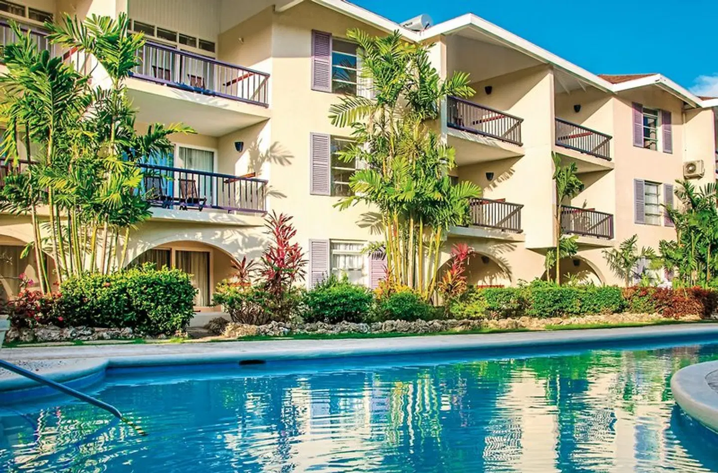 Infinity on the Beach EXTERIOR