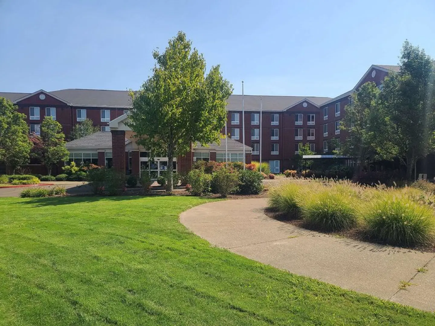 Hilton Garden Inn Corvallis EXTERIOR