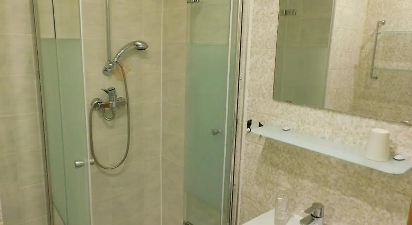 Am Kurmittelhaus Badezimmer