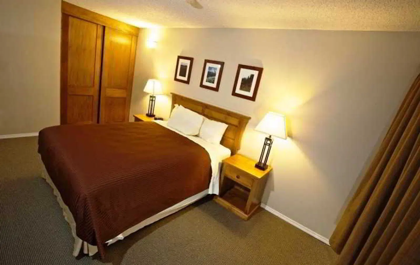 Tantalus Resort Lodge ROOM_EXAMPLE