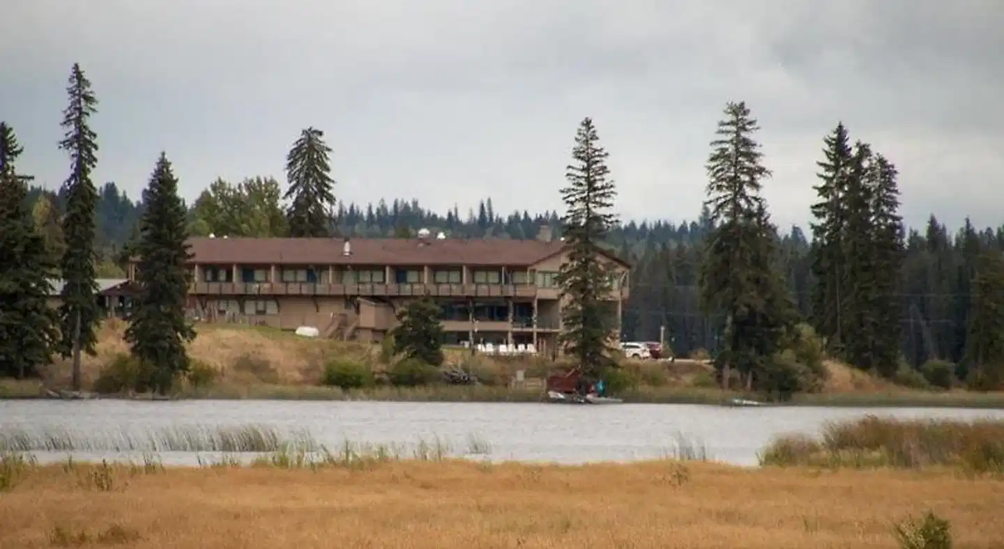 Lac Le Jeune Nature Resort Aussenansicht