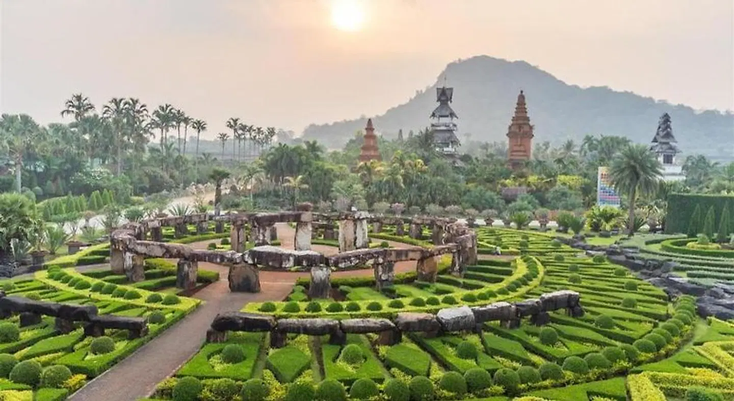The Aam resort Garten