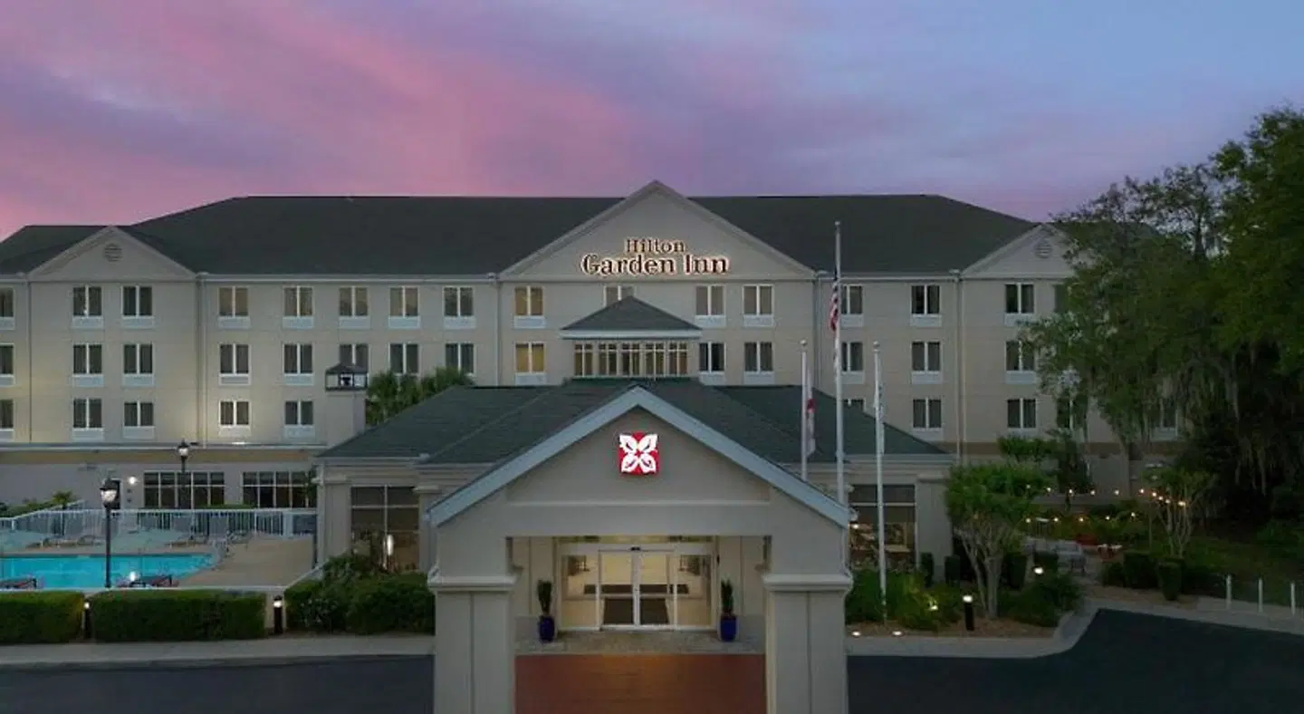 Hilton Garden Inn Gainesville EXTERIOR