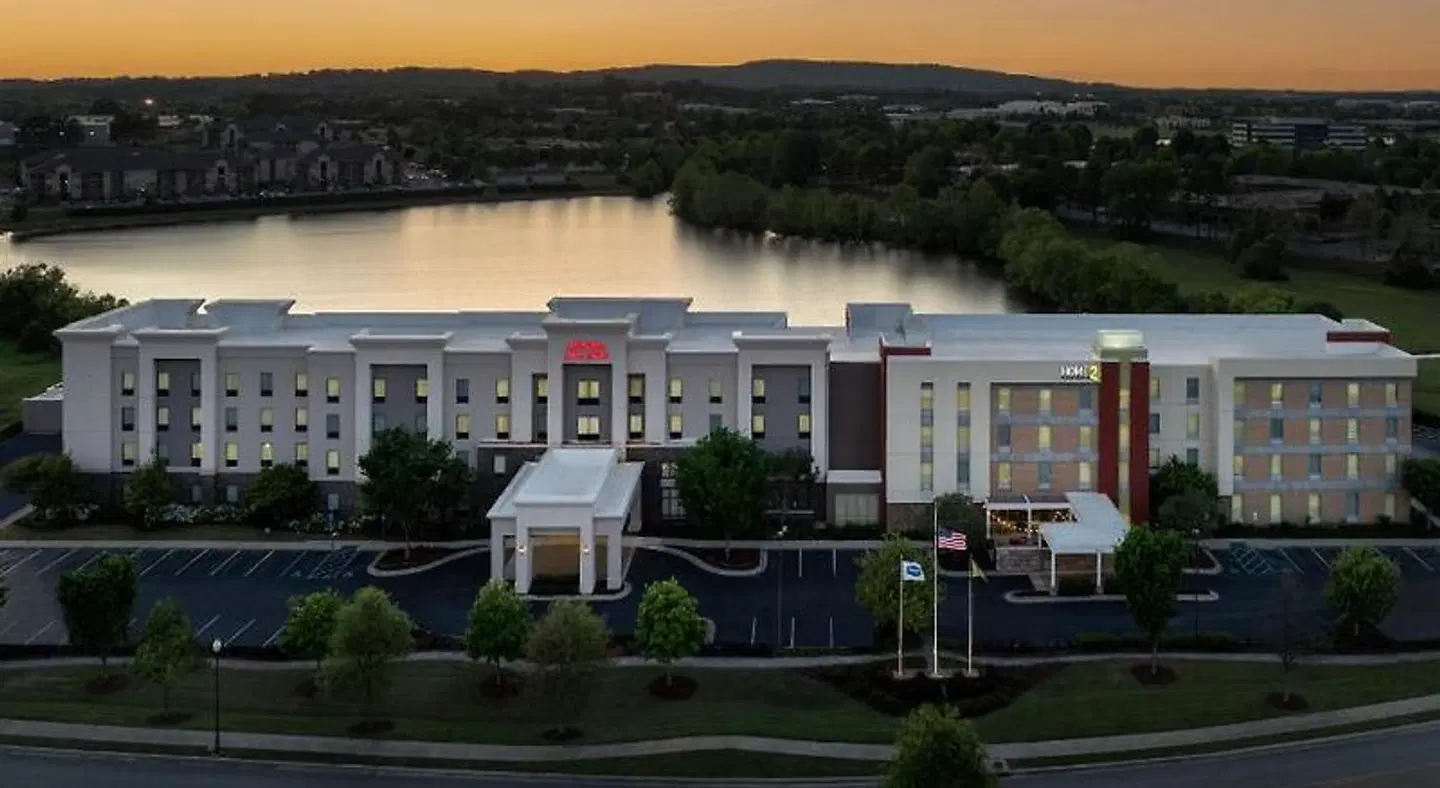 Hampton Inn & Suites Huntsville/Research Park Area EXTERIOR