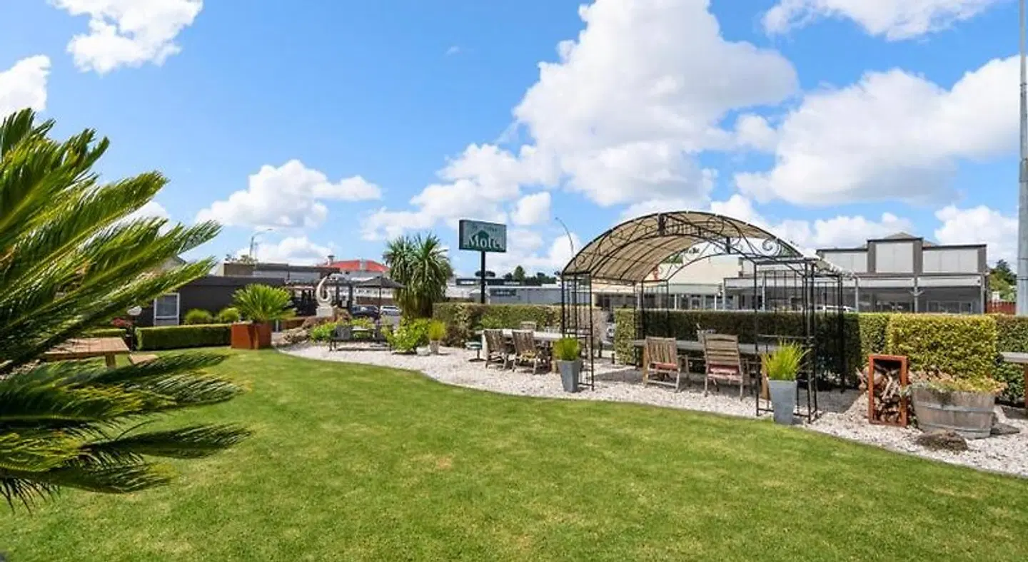 Te Aroha Motel EXTERIOR
