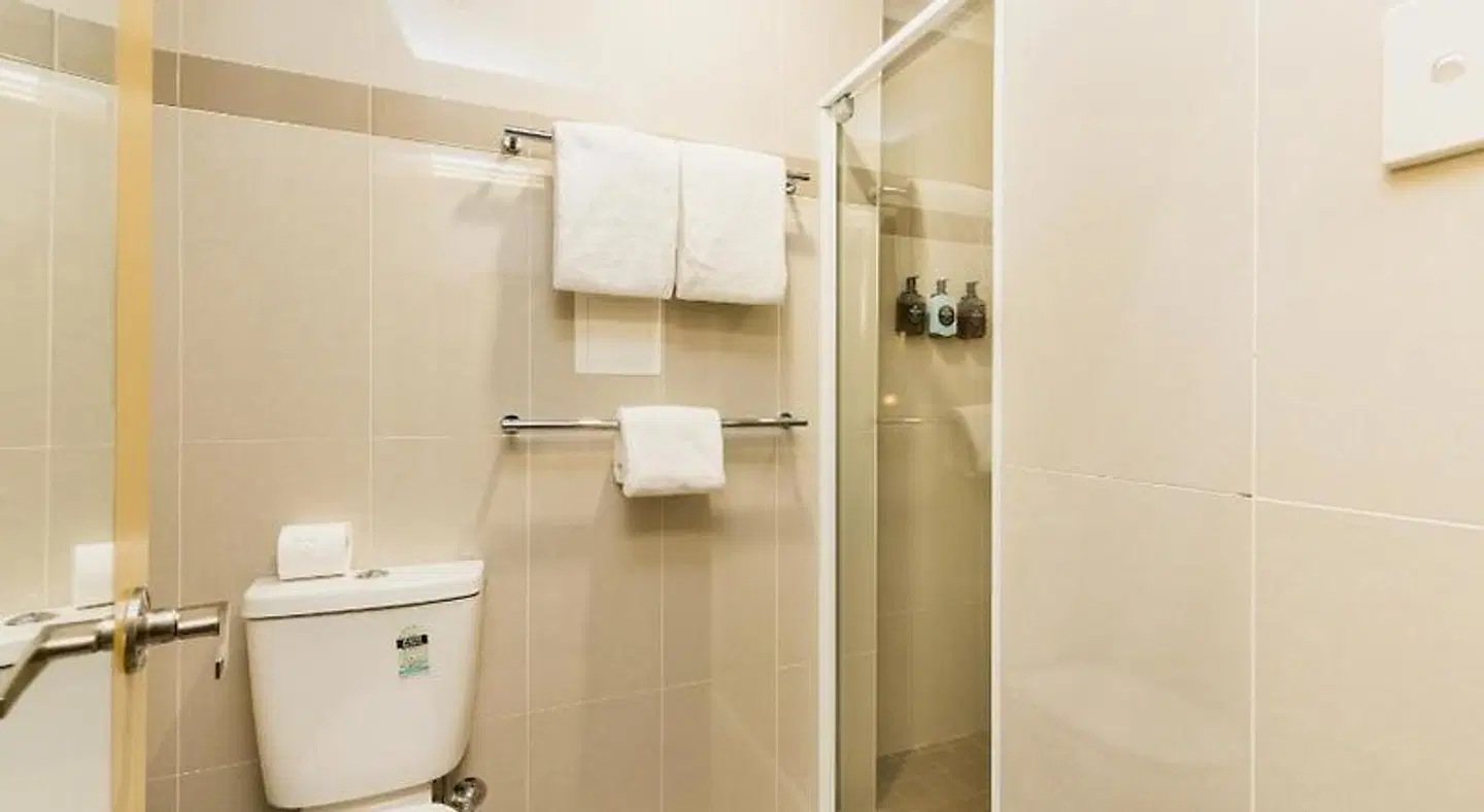 Statesman Hotel Badezimmer