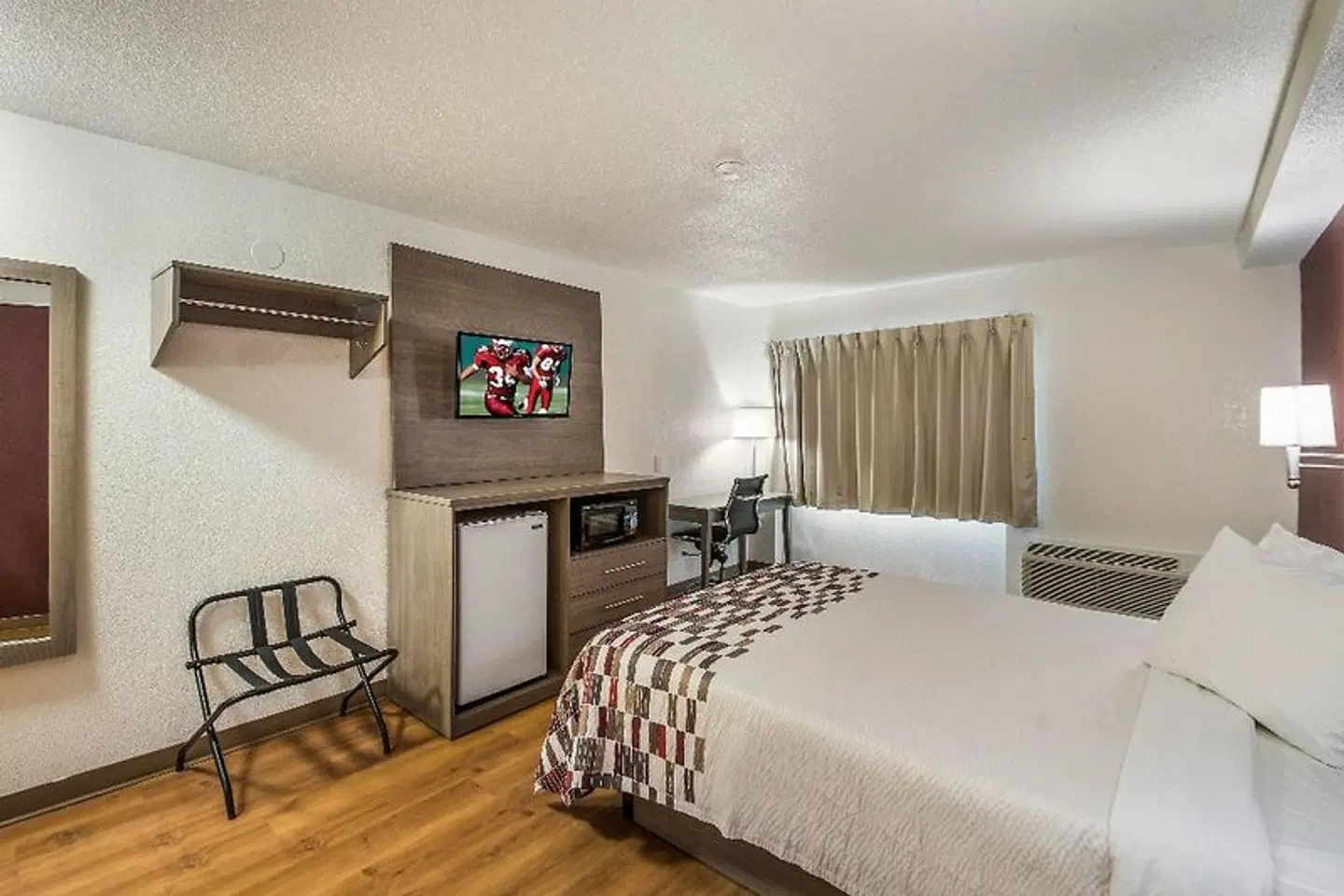Red Roof Inn Rochester - Airport ROOM_EXAMPLE