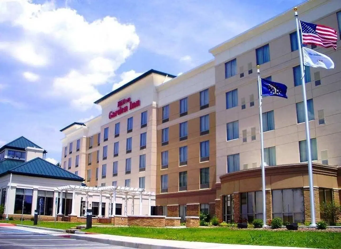 Tower 23 Hotel EXTERIOR
