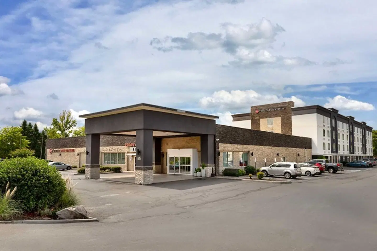 Best Western Premier Richmond City Gateway EXTERIOR