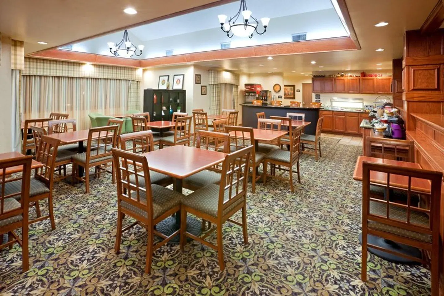 Staybridge Suites Lubbock by IHG Restaurant