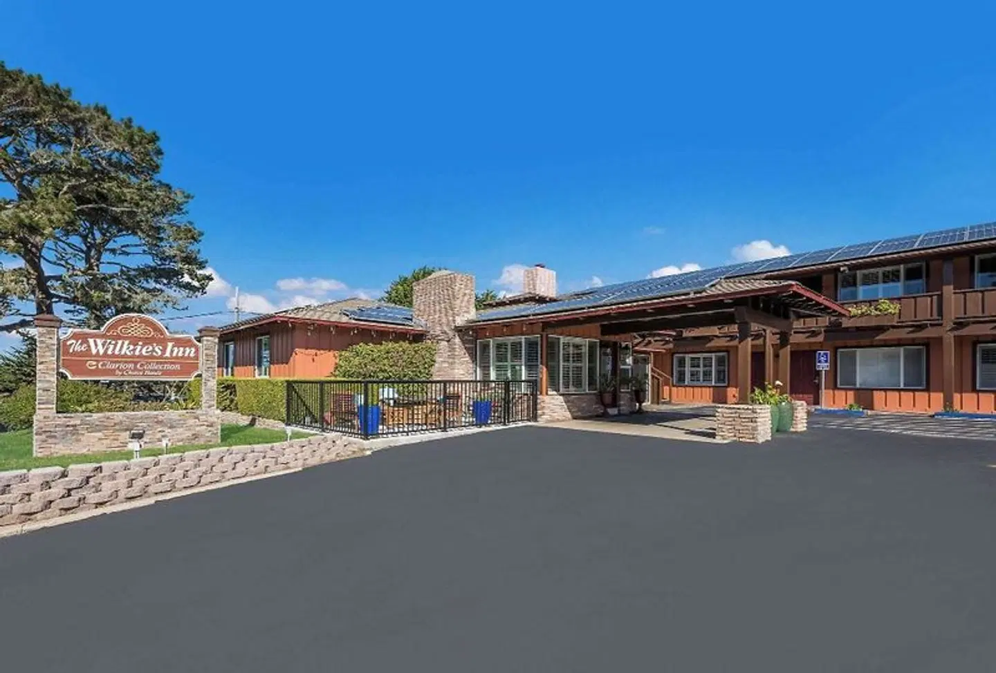 Clarion Collection Hotel Pacific Grove - Monterey EXTERIOR